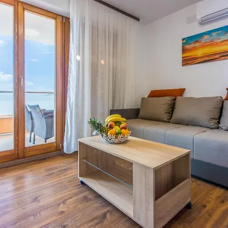 In Mit Eigenem Balkon Apartment