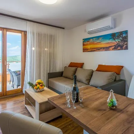 In Mit Eigenem Balkon נובי ווינודולסקי